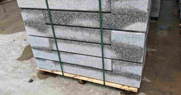 鹤岗芙蓉白路牙石，马路牙子