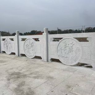 鹤岗芝麻白河道栏杆 石材栏杆