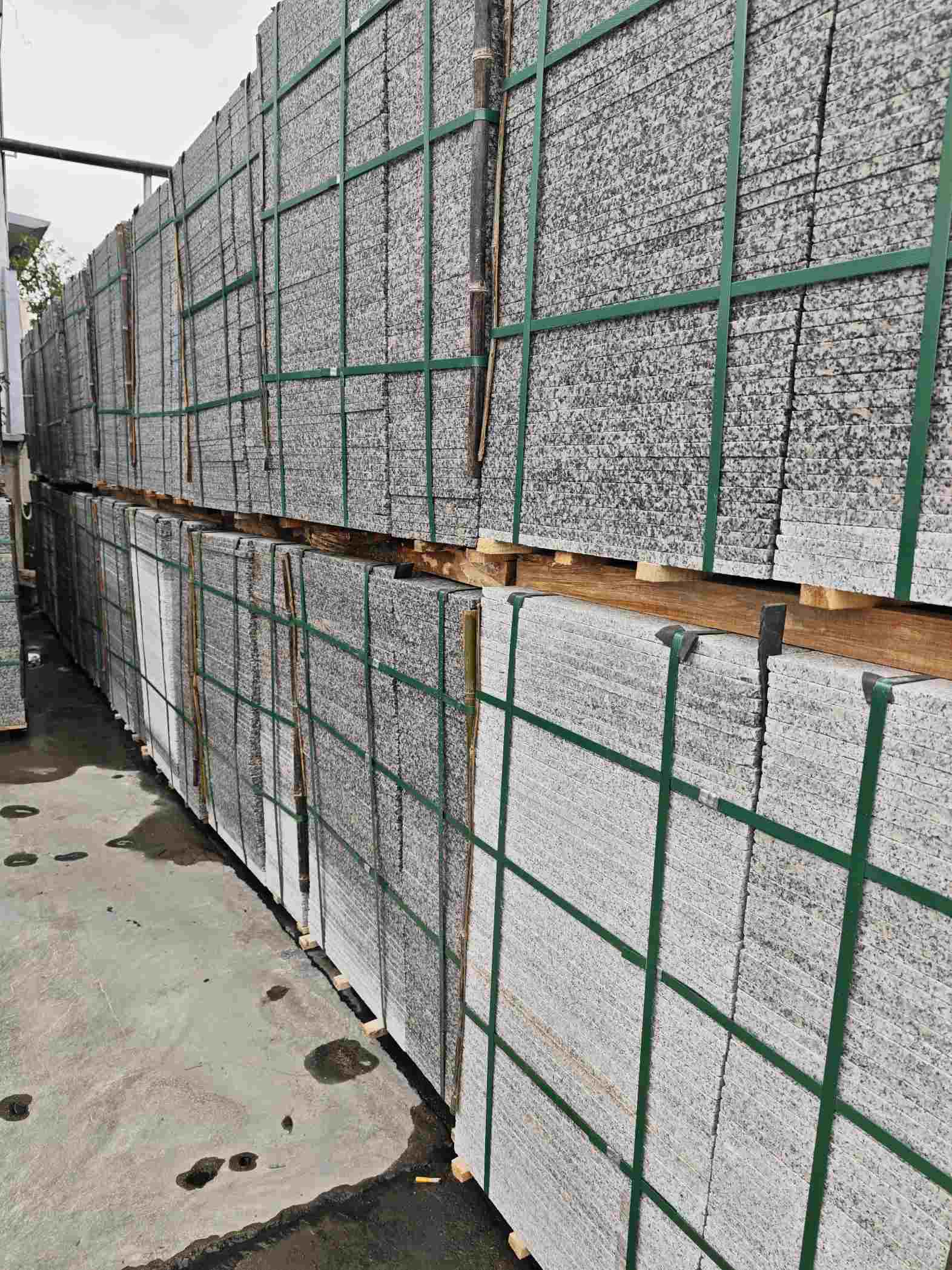 鹤岗芙蓉白地铺石，石材地铺石