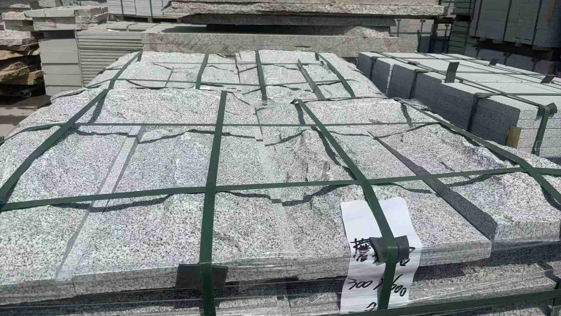 鹤岗蘑菇石 自然面