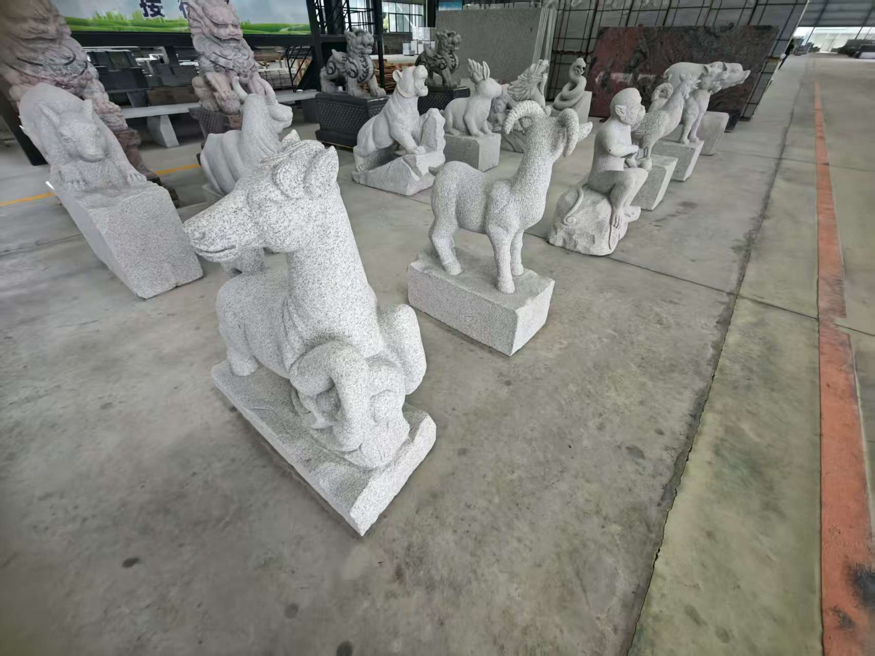 鹤岗芝麻白雕刻 十二生肖 异形雕刻