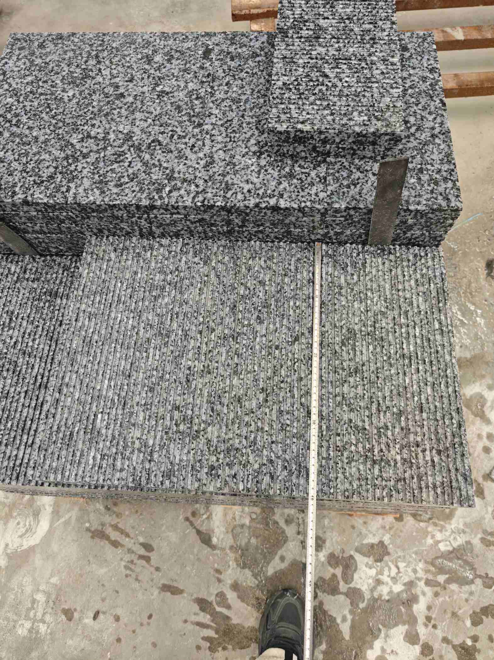 鹤岗芝麻黑拉丝面